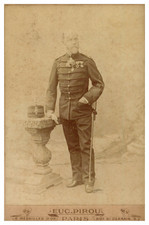 Pirou, Paris, Colonel