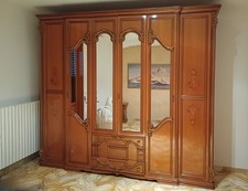Camera da letto in legno di