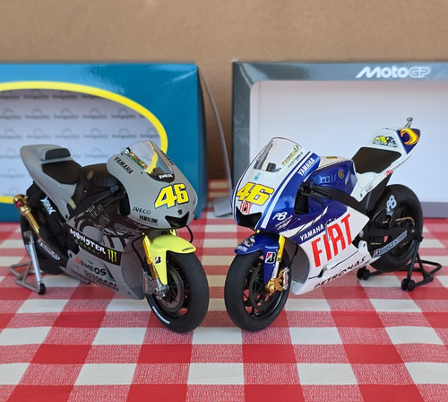 Valentino rossi yamaha - valentino,