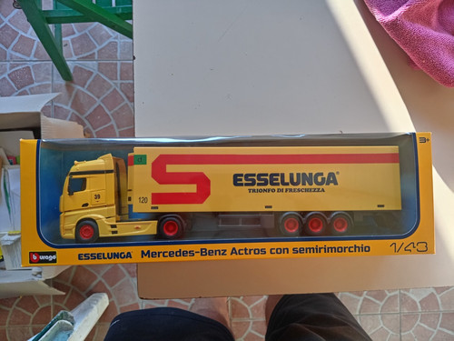 Camion esselunga mercedes benz - camion,