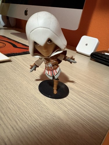 Ezio action figure assassin - ezio,