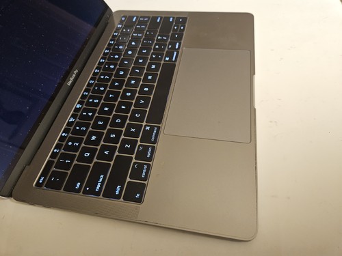 Macbook pro 8gb - i5, 128gb