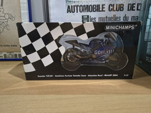 Yamaha rossi 2004 - m1, v.rossi