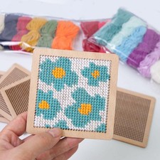 4 segnalibri ricamati a mano