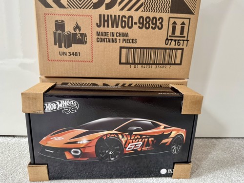 Hot wheels 64 lamborghini - rc, 1:64