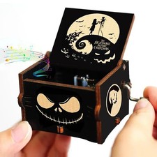 🎶 Wooden Music Box – Carillon in Legno Inciso a Manovella 🕯️