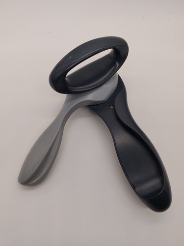 Tupperware apriscatole modello