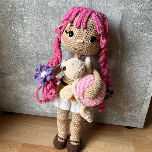 Amigurumi bambola bambina