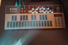 Sintetizzatore di basso Donner