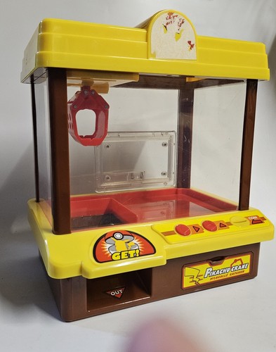 Machine grappin pikachu - machine, a