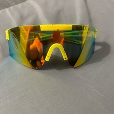 Occhiali da sole sportivi