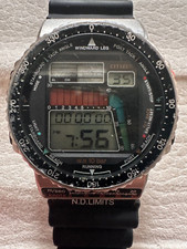 Orologio al quarzo Citizen D120, vela / windsurf. Cinturino e batteria nuovi.