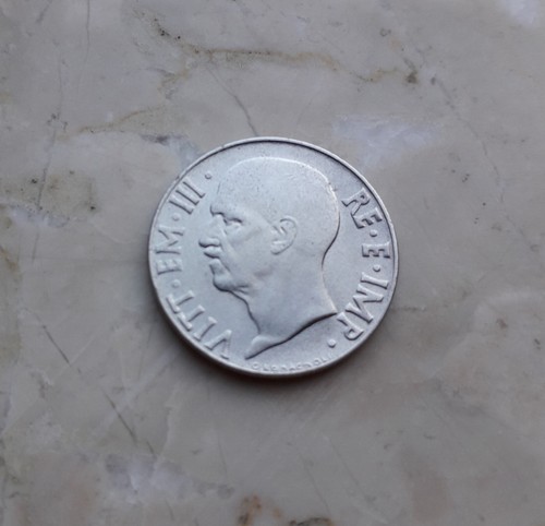 Moneta venti centesimi - moneta,