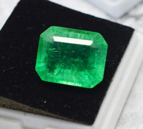 Smeraldo verde naturale