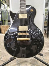 Chitarra elettrica sinistra