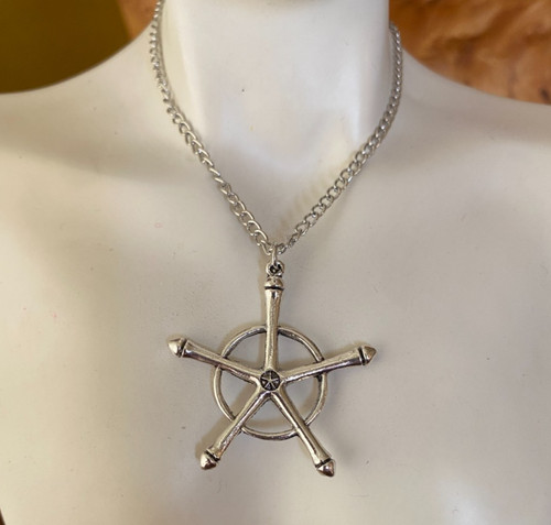 Collana con ciondolo croce