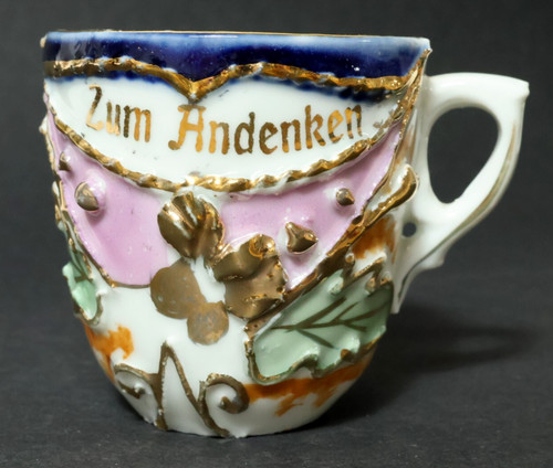 Vecchia tazza con - frase,