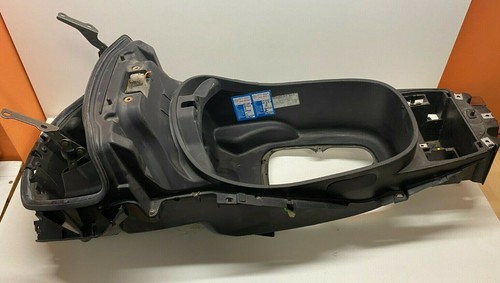 Vano porta casco ogetti sotto - porta,