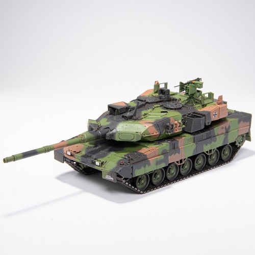 Yihe leopardo tedesco 2a8 - 1/72,