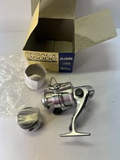 Mulinello da spinning Daiwa Regal-X 2500C nuovo con scatola con bobina extra nuovo