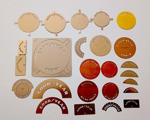 Stencil gomme fotoincisi - gomme,