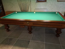 Biliardo MBM modello M21 completo di stecche ,bilie da gioco ,lampadario