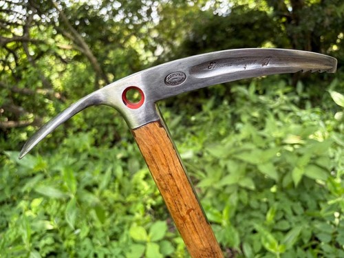 Simond super ice axe made - d, in