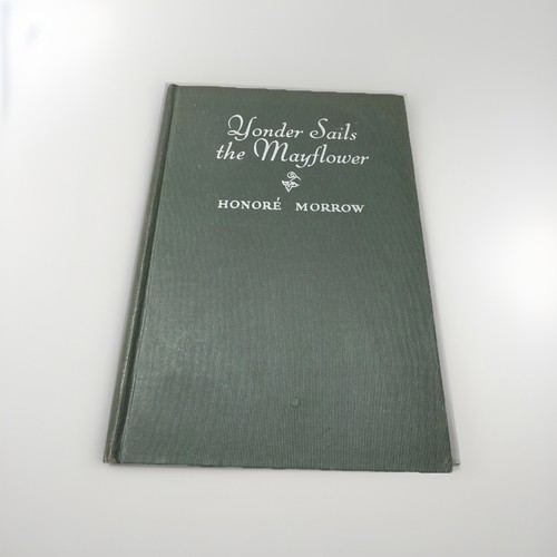 Yonder sails the mayflower - sails,