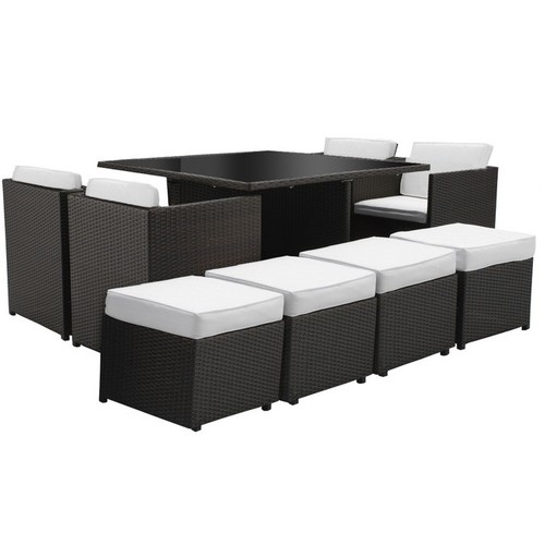 Tavolino poltrone pouf