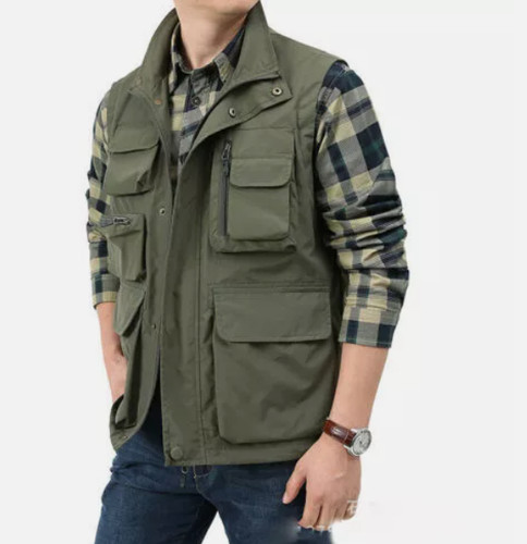 Gilet uomo multitasche