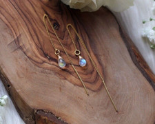 Orecchini con filo d'oro fatti