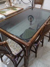 tavolo in bambù con sedie bambù