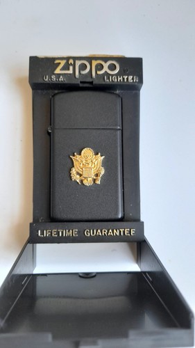Accendino zippo slim emblema