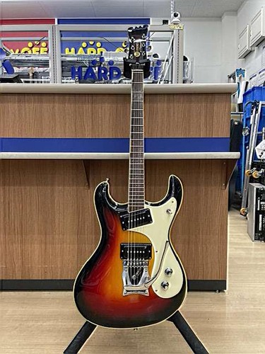 Mosrite modello ristampa - v-63,
