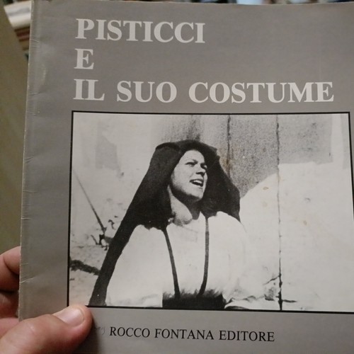 Pisticci suo costume - e, il