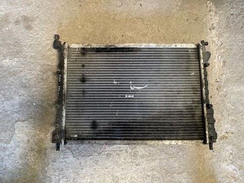 Ricambi usati radiatore acqua - ricambi,