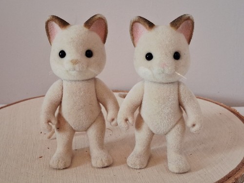 Sylvanian families statuine - families,