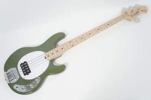 Sterlina musicman u b - di,
