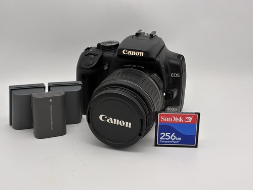 Kit fotocamera reflex digitale