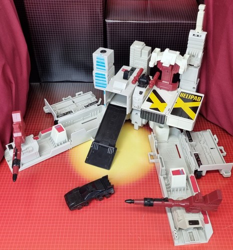 Hasbro transformers autobot - hasbro, g1