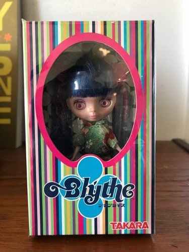 Early petit blythe farfalla - early,
