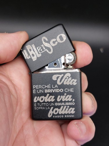 Accendino tipo zippo