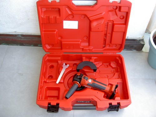 Smerigliatrice angolare - , a