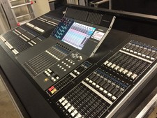 AUDIO Yamaha mixer digitale 48ch _ M7CL-ES con Dante + AD8HR