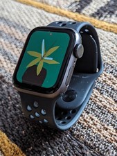 Apple Watch Series 5 Nike - 40mm Cassa in alluminio