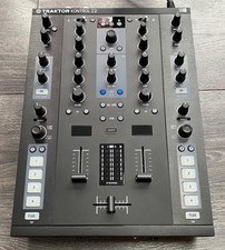 Traktor Kontrol Z2 con scatola