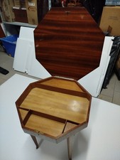 Tavolino  Ottagonale intarsiato con carillon (Perfettamente Funzionante)