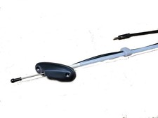 Antenna radio nel montante