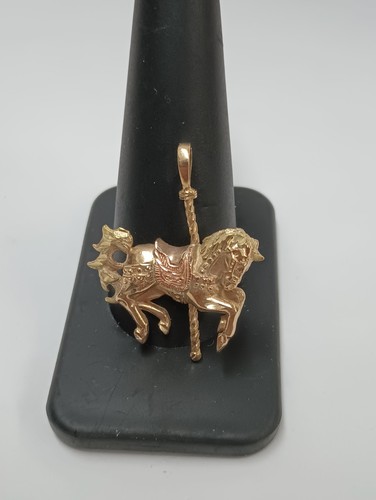 Ciondolo cavallo giostra