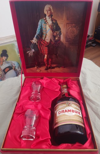 Drambuie 1990 collectors - drambuie, 1990´s